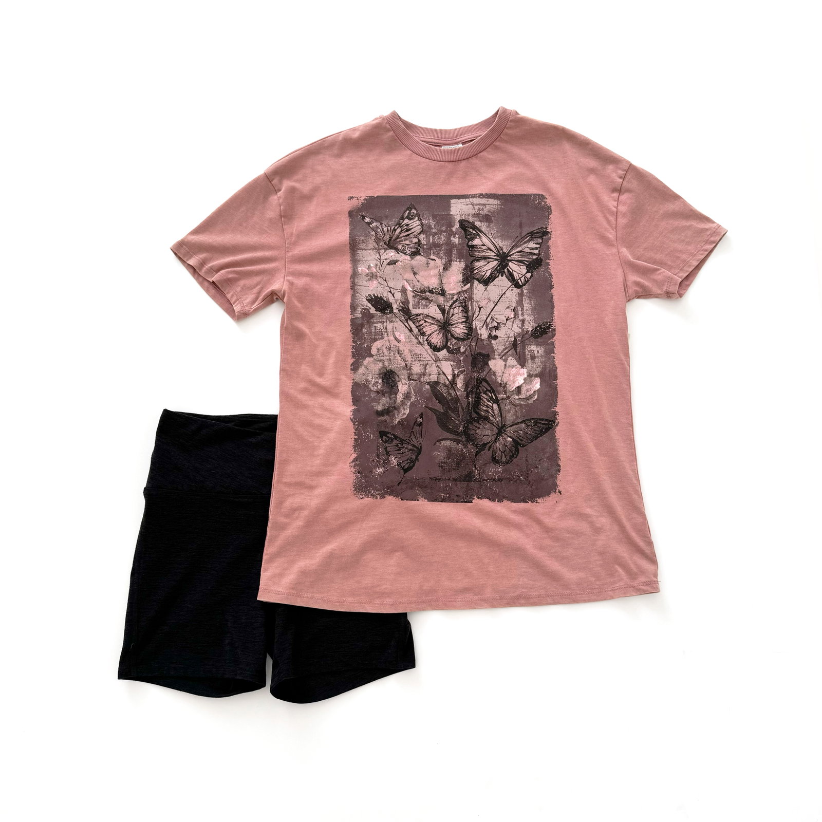 No Boundaries Graphic Boyfriend Tee