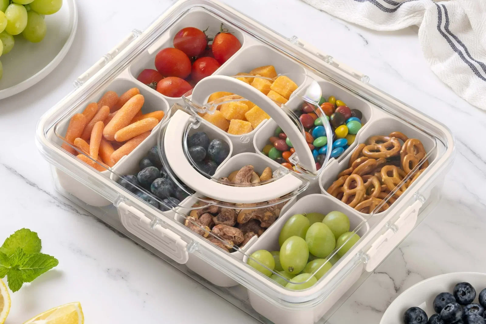 Cook With Color 8-Compartment Snackle Box