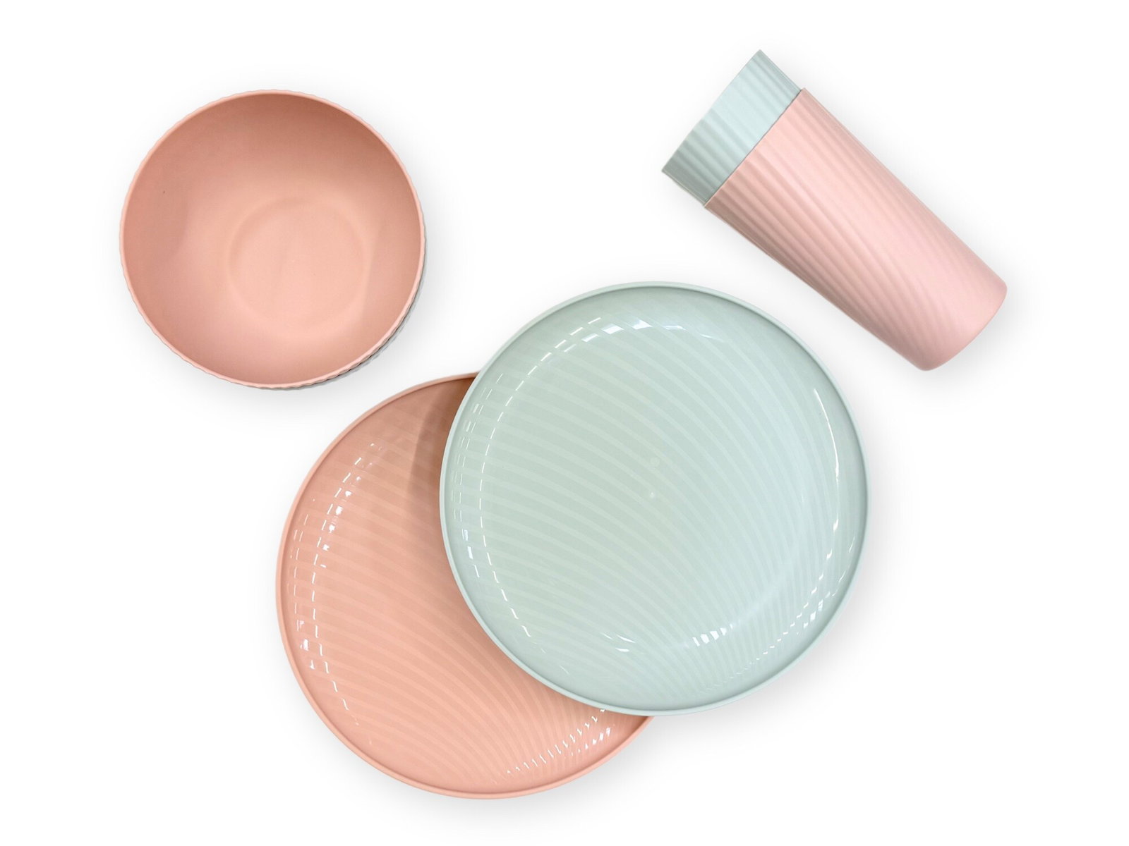 Mainstays 50¢ Swirl Etched Plastic Dinnerware