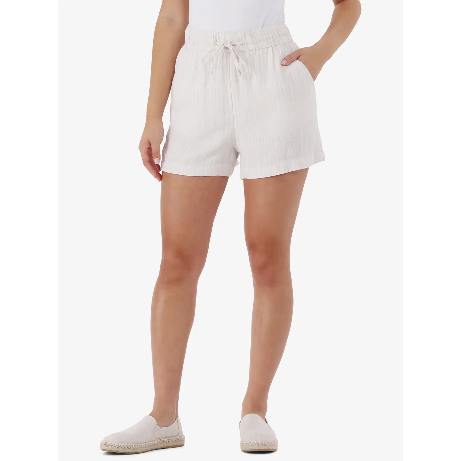 Time and Tru Linen Blend Pull On Shorts