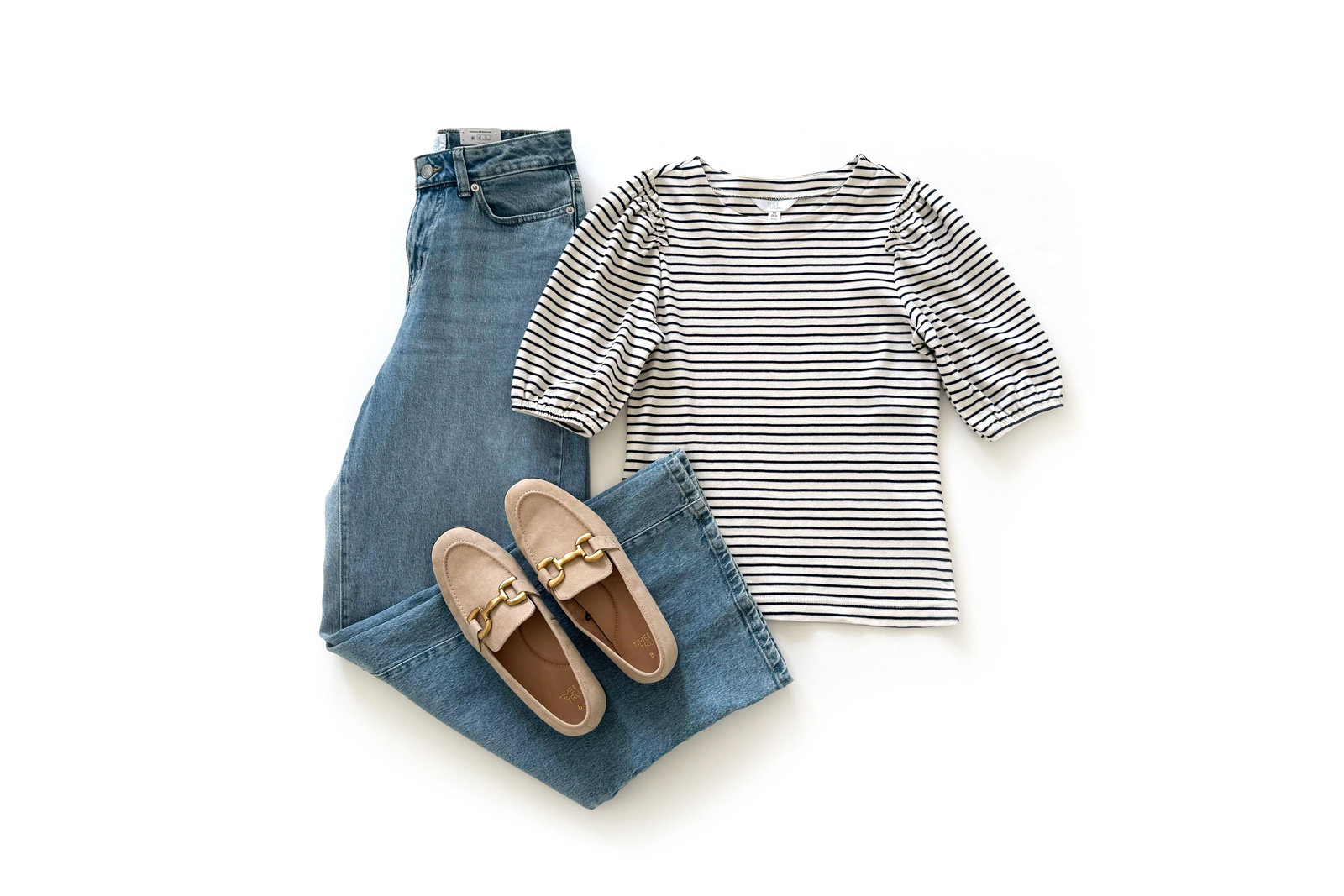 Time and Tru Puff Sleeve Tee Outfit Idea