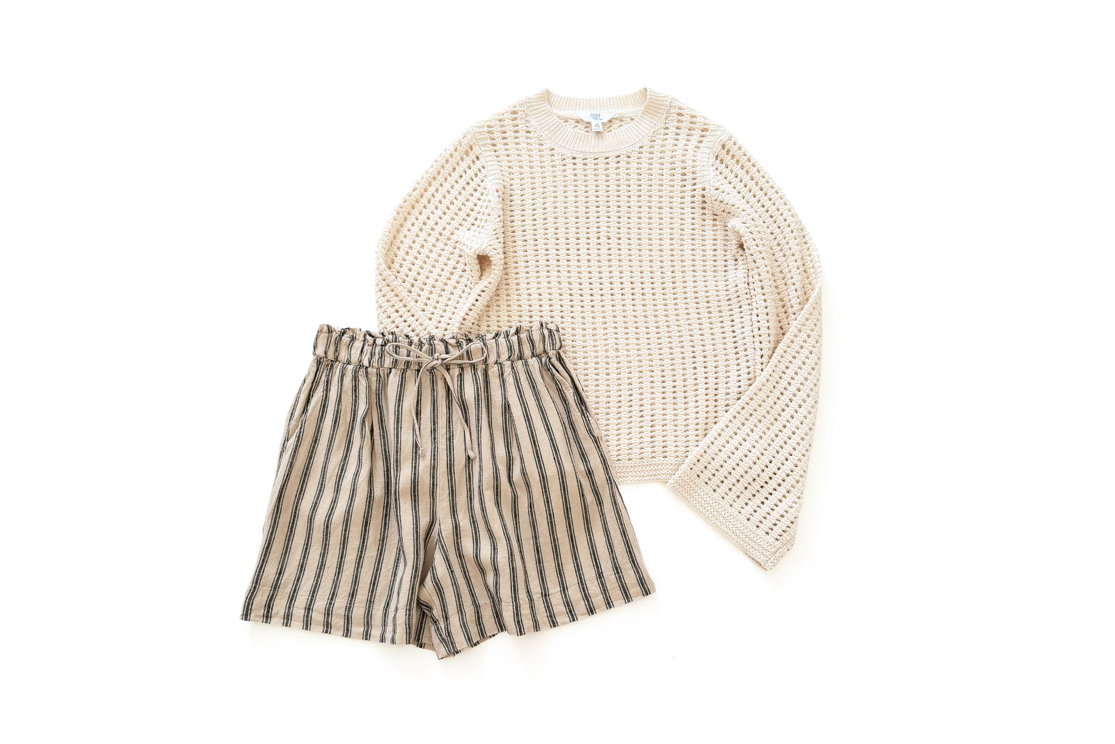 Time and Tru Textured Sweater & Linen Blend Shorts Outfit