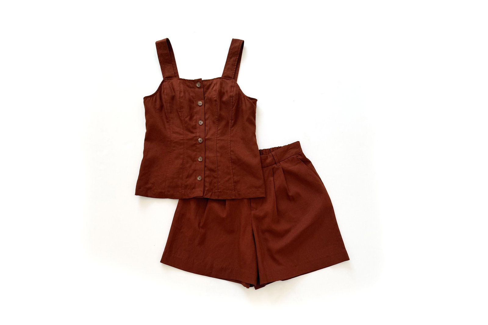 Time and Tru Linen Blend Tank Top and Pleated Shorts 