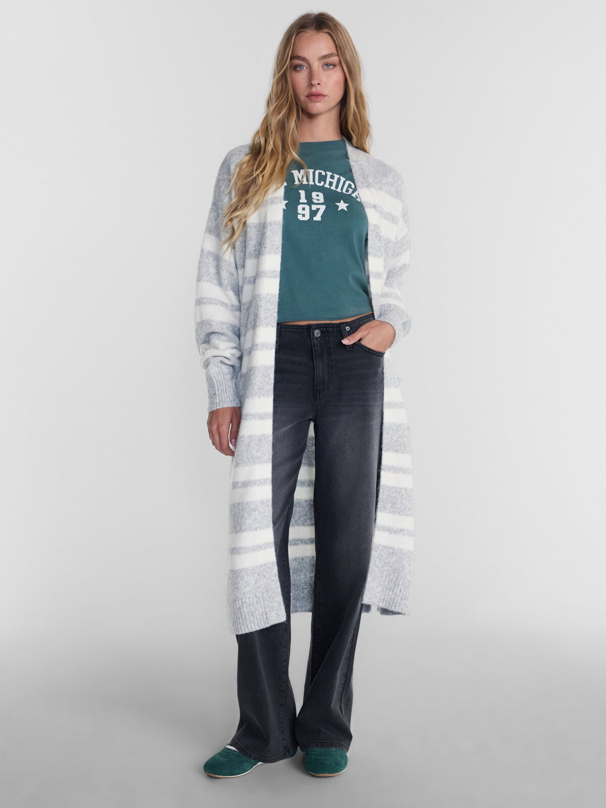 No Boundaries open front duster cardigan in light grey heather stripe at Walmart
