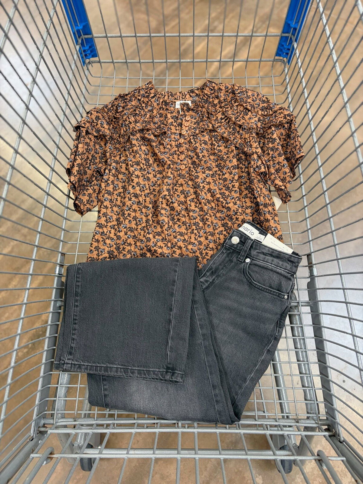 Scenario short sleeve gathered cotton voile top with black wash wide leg jeans at Walmart